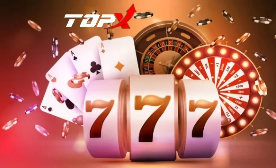 Rolos de caça-níquel com três setes, cartas e roleta, com o logotipo da TopX